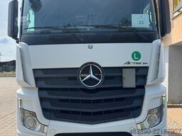 MERCEDES-BENZ Actros 1845/Klima/2xBett/2xTank/2instock