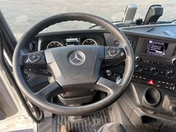 Mercedes-Benz Antos 2540