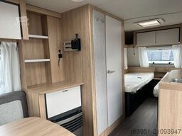 Knaus Sport 460 EU 1800kg Multidose & TV Halter