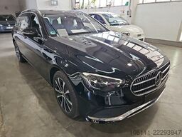 MERCEDES-BENZ E 300 de 4Matic T-Modell Burmester Pano Head-UP