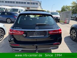 MERCEDES-BENZ E 300 de 4Matic T-Modell Burmester Pano Head-UP