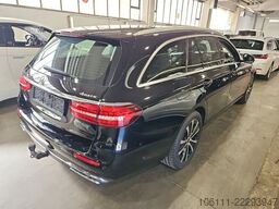 MERCEDES-BENZ E 300 de 4Matic T-Modell Burmester Pano Head-UP