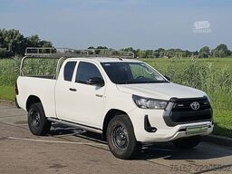 TOYOTA HI-LUX 2.4 4x4 Airco NAP Pickup