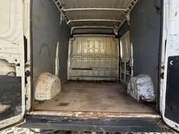 PEUGEOT Boxer HDi