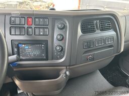 DAF LF 230 FA / 12 Ton / Tacho V2 / Box / Laadklep ...