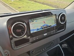 MERCEDES-BENZ SPRINTER 319 Bakwagen Laadklep!