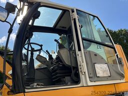 Liebherr A 910 Compact Litronic