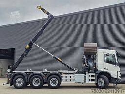 Volvo FMX 460 8x4*4 / HMF Z KRAAN + HYVA LIFT