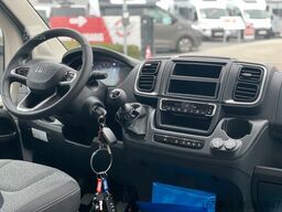 ROADCAR R 600 | Viel Raum auf 6m* mit Klimaautomatik