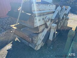 Ludwig Binder Linear quarry sieve.