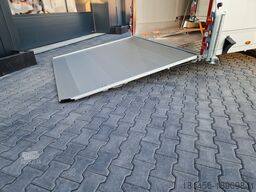 Debon C2000 geschlossener Fahrzeugtransport