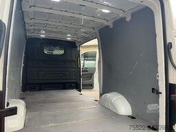 VW Crafter 35 Kasten 4x4 L2H1 - Navi