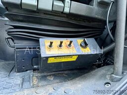 Mercedes-Benz Actros 3241 8x4/Abrollkipper+Fassi F155/Euro5