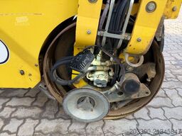 BOMAG BW100AD-5 mit Streuer / 2017 BJ / KAG