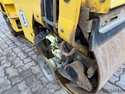 BOMAG BW100AD-5 mit Streuer / 2017 BJ / KAG