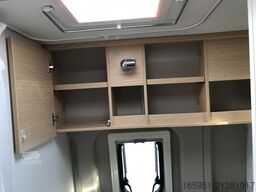 Sunlight Camper Van Cliff 600 IC-Sondermodell, Automatikgetriebe