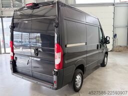 PEUGEOT Boxer 333 L1H2 KURZ*KLIMA*R.CAM*TEMPOMAT*St.HEIZ