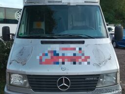 Mercedes-Benz Sprinter 300
