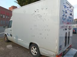 Mercedes-Benz Sprinter 300