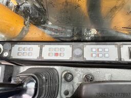 Liebherr A918 Compact