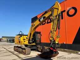 Caterpillar 320 FL 2 BUCKETS / 3D / TILTROTATOR / AC / CENT...