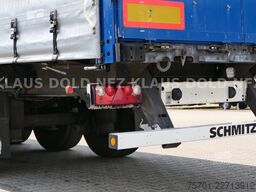 SCHMITZ CARGOBULL S01 Pritsche Plane 92m³ Liftachse safety-roof