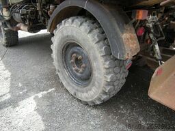 UNIMOG Unimog U1250 mit Kran