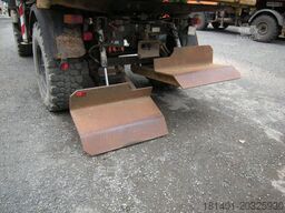 UNIMOG Unimog U1250 mit Kran