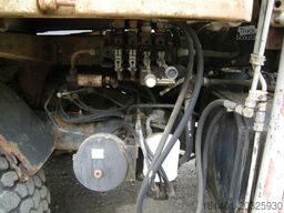 UNIMOG Unimog U1250 mit Kran