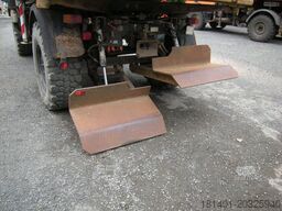 MERCEDES-BENZ Unimog U1250 mit Kran MKG 105