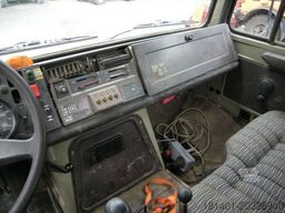 MERCEDES-BENZ Unimog U1250 mit Kran MKG 105