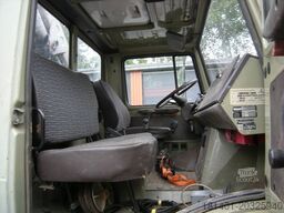 MERCEDES-BENZ Unimog U1250 mit Kran MKG 105