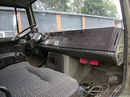 MERCEDES-BENZ Unimog U1250 mit Kran MKG 105