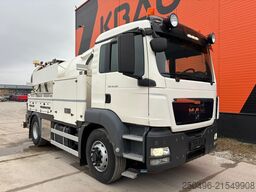 MAN TGS 18.320 4x4 Müller tank 8000 + 1000 l / vacu...