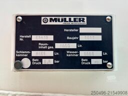 MAN TGS 18.320 4x4 Müller tank 8000 + 1000 l / vacu...