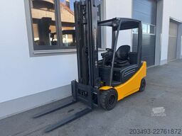 Jungheinrich EFG320