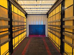 KRONE SD / Liftachse / EDSCHA