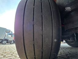 KRONE SD / Liftachse / EDSCHA