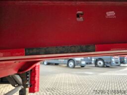 KRONE SD / Liftachse / EDSCHA