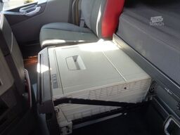 VOLVO FH460 verstellbare Sattelkupplung 2x Tank