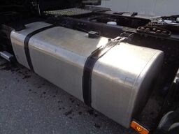 VOLVO FH460 verstellbare Sattelkupplung 2x Tank