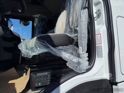 IVECO S-WAY AS440S58 T/FP mit ADR Intarder