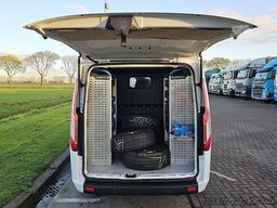 FORD TRANSIT CUSTOM 2.0 L1H1 Dub.- Cab. Navi