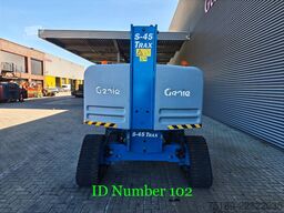 Genie S-45 Trax 4x4