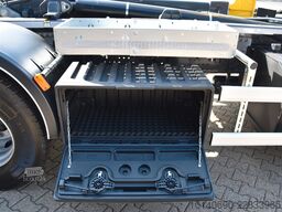 IVECO X-WAY AD280X46Y-PS Abrollkipper PALFINGER HT20TE