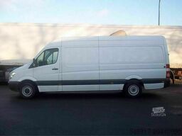 Mercedes-Benz 311 Maxi Lang Hoch German Truck