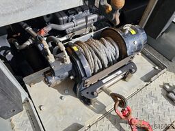 Iveco AD320S42 8x2 / WINCH / RETARDER