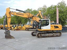 LIEBHERR R926