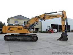 LIEBHERR R926