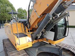 LIEBHERR R926